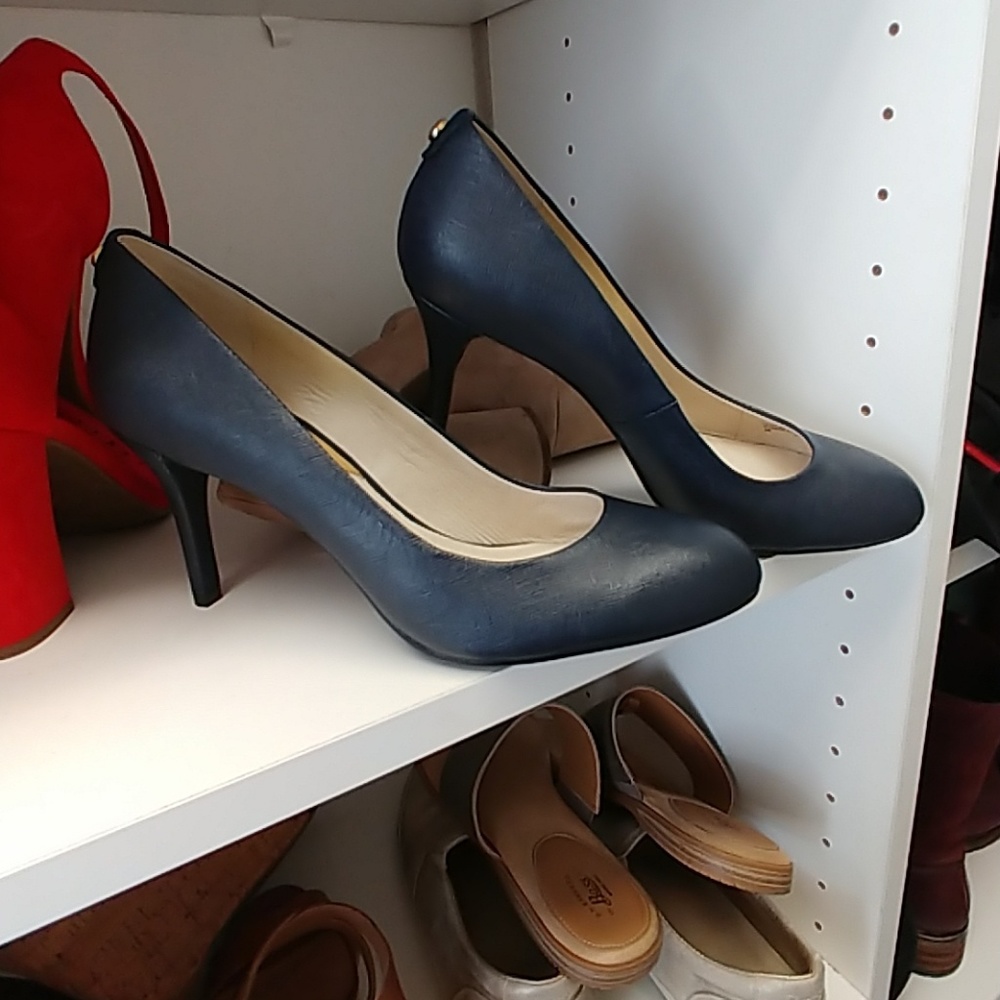 Michael Kors Navy Pumps